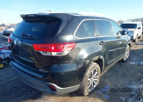 2017 Toyota Highlander Xle from USA, damaged, VIN 5TDJZRFH0HS476169